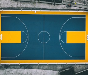 羽毛球赛场焦点！日本队对阵俄罗斯队，老将回归赛场，再度燃起斗志-爱游戏在线投注