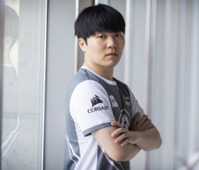 TheShy回归赛场，战术调整首场状态亮眼，FPX观众沸腾！的简单介绍-爱游戏在线登录